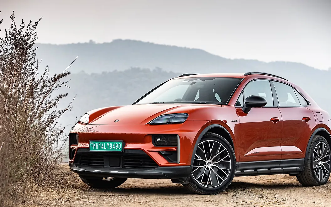 Porsche Macan Front Left View