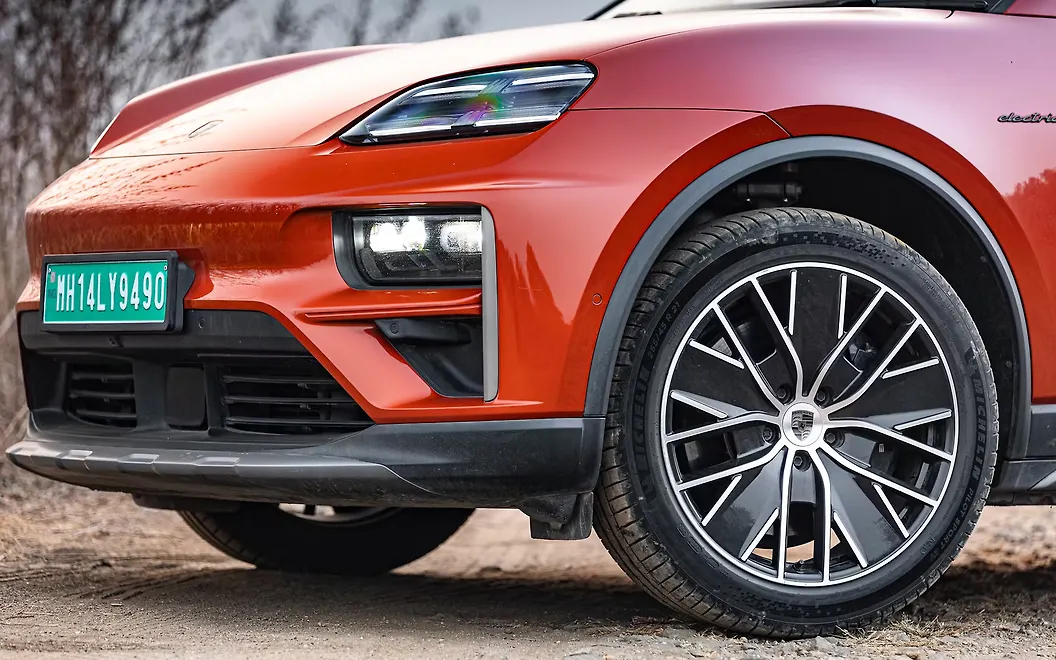 Porsche Macan Tyre
