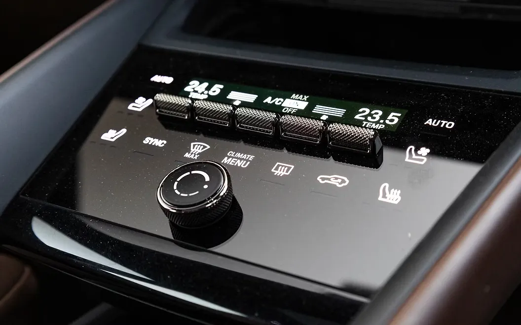Porsche Macan AC Controls