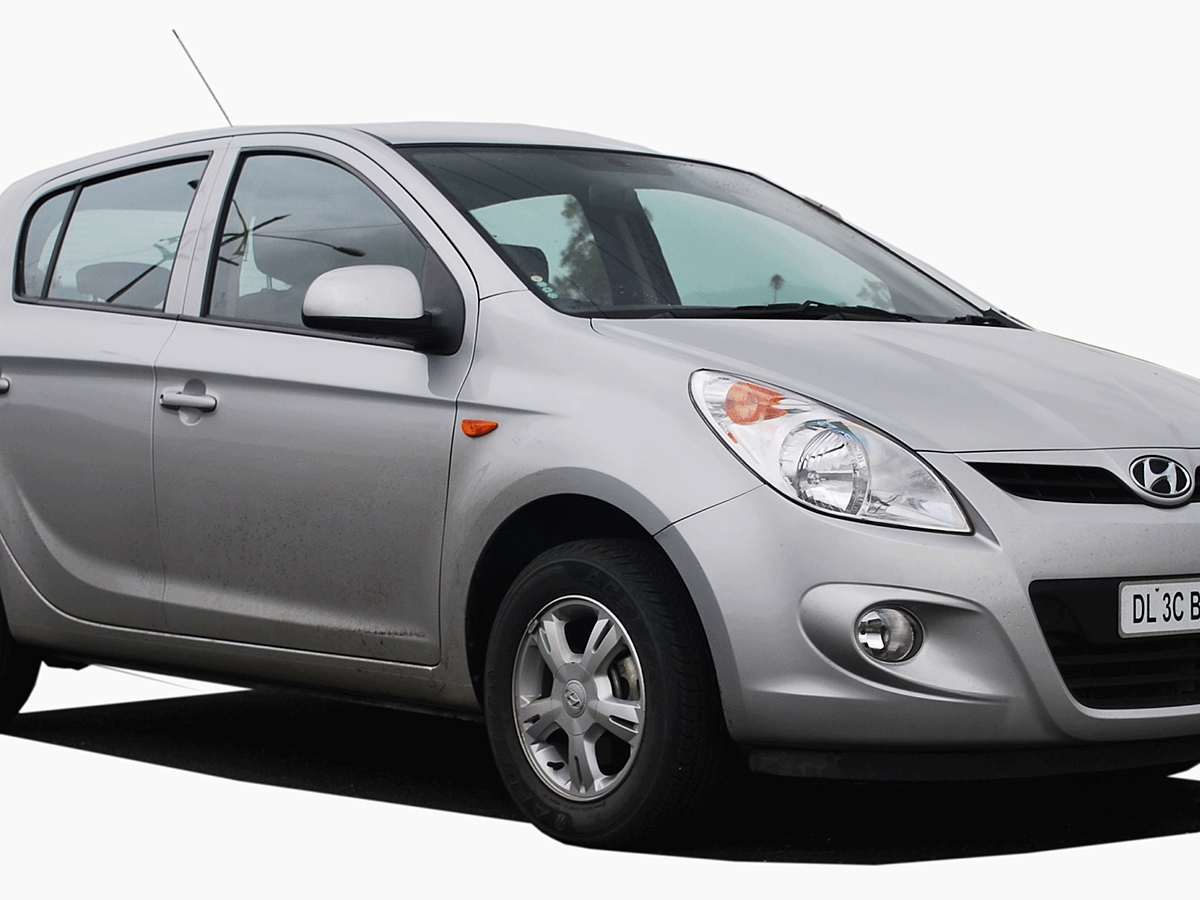 Hyundai i20 engine online top cover price