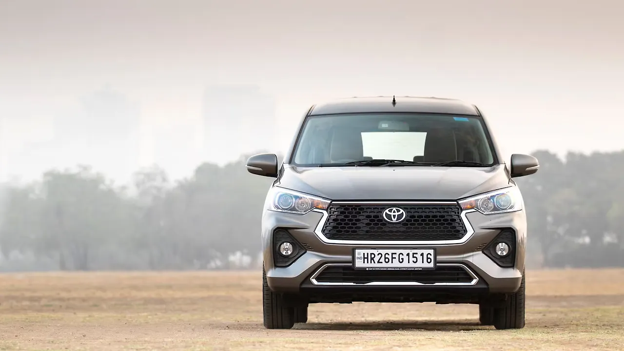 Toyota Rumion - Rumion Price, Specs, Images, Colours