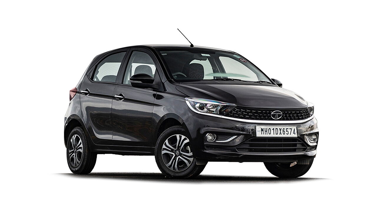 Tata Tiago Xm Cng 2022 On Road Price Specs Review Images Colours