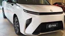 Used MG M9 EV Presidential Limo 90.0 kWh in Ahmedabad