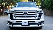 Used Toyota Land Cruiser V8 in Delhi