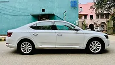 Used Skoda Superb L&K TDI AT in Delhi