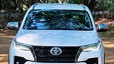 Used Toyota Fortuner 4x2 AT in Mumbai
