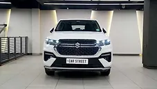 Used Maruti Suzuki Invicto Zeta Plus Hybrid (Electric + Petrol) Automatic 8 STR in Delhi