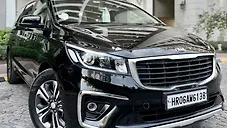 Used Kia Carnival Premium 7 STR in Delhi