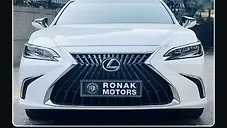 Used Lexus ES 300h Luxury in Delhi