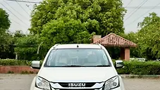 Used Isuzu MU-X 4x2 in Delhi