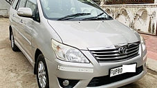 Second Hand Toyota Innova 2.5 VX 8 STR BS-IV in Agra