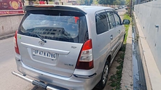 Second Hand Toyota Innova 2.5 E MS 7 STR BS-III in Lucknow