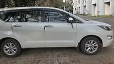Used Toyota Innova Crysta 2.4 V Diesel in Kolkata
