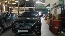 Used MG Hector Plus Sharp Pro 2.0 Turbo Diesel 7 STR Dual Tone in Jamshedpur