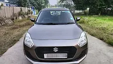 Used Maruti Suzuki Swift VXi AMT in Delhi