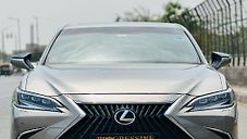 Used Lexus ES 300h Luxury in Delhi