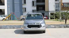 Used Toyota Innova Crysta 2.4 VX 8 STR [2016-2020] in Lucknow