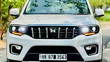 Used Mahindra Scorpio Z8 Petrol MT 7 STR [2022] in Delhi