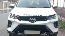 Used Toyota Fortuner 2.8 4X2 AT in Delhi