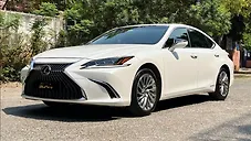 Used Lexus ES 300h Luxury in Delhi