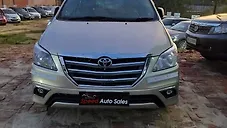 Used Toyota Innova 2.5 G BS IV 8 STR in Barabanki