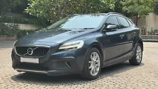 Used Volvo V40 Cross Country D3 in Hyderabad