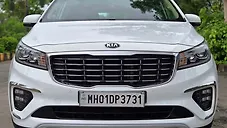 Used Kia Carnival Limousine Plus 7 STR in Mumbai