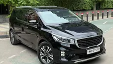Used Kia Carnival Limousine Plus 7 STR in Mumbai