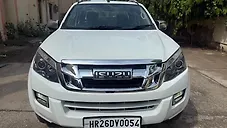 Used Isuzu D-Max V-Cross 4x4 in Delhi