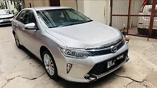 Used Toyota Camry 2.5L AT in Delhi