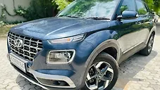 Used Hyundai Venue SX 1.0 Turbo in Ahmedabad