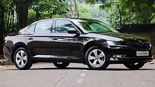 Used Skoda Superb Style TDI AT in Delhi