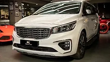 Used Kia Carnival Prestige 7 STR in Delhi