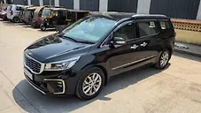 Used Kia Carnival Limousine Plus 7 STR in Mumbai