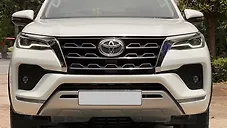 Used Toyota Fortuner 4X2 AT 2.8 Diesel in Delhi