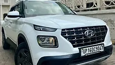 Used Hyundai Venue S 1.2 Petrol in Delhi