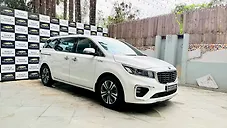 Used Kia Carnival Prestige 9 STR in Pune