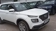 Used Hyundai Venue S 1.2 Petrol in Delhi