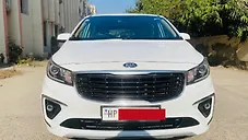 Used Kia Carnival Premium 8 STR in Delhi