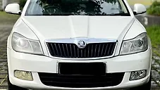 Used Skoda Laura Elegance 2.0 TDI CR AT in Mumbai