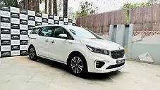 Used Kia Carnival Prestige 9 STR in Pune