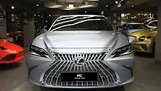 Used Lexus ES 300h Luxury in Delhi