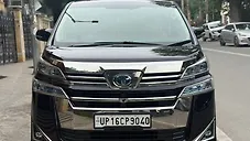 Used Toyota Vellfire Hybrid in Delhi