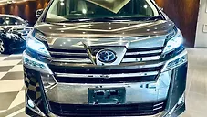 Used Toyota Vellfire Hybrid in Delhi