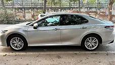 Used Toyota Camry Hybrid in Delhi