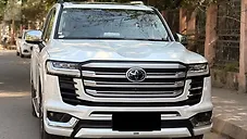 Used Toyota Land Cruiser V8 Petrol in Delhi