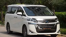 Used Toyota Vellfire Hybrid in Delhi