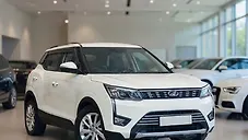 Used Mahindra XUV300 W8 (O) 1.5 Diesel [2020] in Delhi