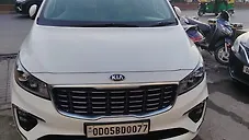Used Kia Carnival Limousine 7 STR in Delhi