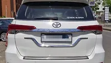 Used Toyota Fortuner 2.8 4x2 AT in Ahmedabad